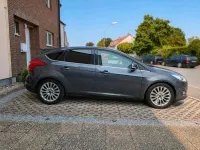 Gebraucht Ford Focus Individual 163 PS (119 kW) 2011 Grau Limousine