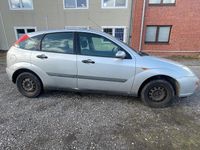 Gebraucht Ford Focus 74 PS (54 kW) 2001 Silber Limousine