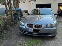 Gebraucht BMW 525 197 PS (144 kW) 2008 Grau Limousine