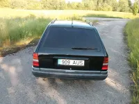 Gebraucht Mercedes 300 110 PS (80 kW) 1992 Schwarz Limousine