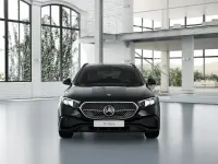 Gebraucht Mercedes E220 AMG 197 PS (144 kW) 2025 Schwarz Limousine