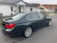 Gebraucht BMW 740 306 PS (225 kW) 2012 Grün Limousine