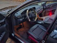 Gebraucht Mercedes E200 Avantgarde 136 PS (100 kW) 2011 Schwarz Kombi