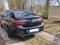 Gebraucht Opel Astra 140 PS (102 kW) 2013 Schwarz Limousine