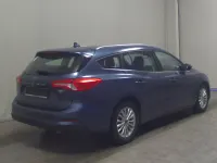 Käytetty Ford Focus Titanium 125 HP (91 kW) 2021 Sininen Sedan