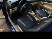 Second-hand VW Passat 131 CP (96 kW) 2001 Albastru Berlinǎ