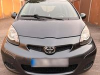 Gebraucht Toyota Aygo Cool 68 PS (50 kW) 2010 Grau Kleinwagen
