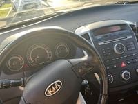 Gebraucht Kia Ceed 90 PS (66 kW) 2009 Schwarz Kleinwagen