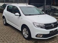 Gebraucht Dacia Sandero 73 PS (53 kW) 2018 Weiß Limousine