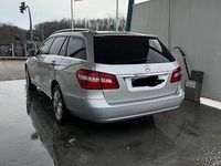 Gebraucht Mercedes E220 Elegance 170 PS (125 kW) 2011 Silber Limousine