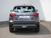 Neu Suzuki Vitara Club 110 PS (80 kW) 2026 Grau SUV