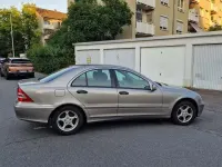 Gebraucht Mercedes 200 166 PS (122 kW) 2006 Gold