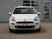 Gebraucht Fiat Punto Young 69 PS (50 kW) 2016 Weiß Kleinwagen