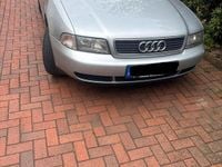 Second-hand Audi A4 125 CP (91 kW) 1997 Gri Berlinǎ