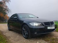 Gebraucht BMW 318 143 PS (105 kW) 2007 Schwarz Limousine