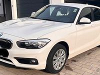 Gebraucht BMW 116 Advantage 109 PS (80 kW) 2016 Weiß Kleinwagen
