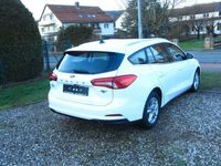 Gebraucht Ford Focus Cool & Connect 125 PS (91 kW) 2021 Weiß Limousine