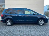 Gebraucht VW Sharan Comfortline 140 PS (102 kW) 2011 Blau Van / Kleinbus