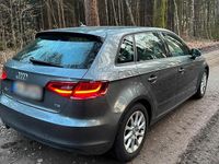 Gebraucht Audi A3 Sport 150 PS (110 kW) 2015 Grau Kleinwagen