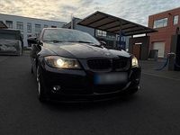 Occasion BMW 320 Lifestyle 184 ch (135 kW) 2011 Noir Berline