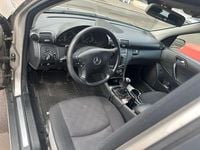 Gebraucht Mercedes C200 120 PS (88 kW) 2004 Gelb Kombi