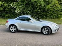 Second-hand Mercedes SLK200 163 CP (119 kW) 2007 Argintiu Cabrio