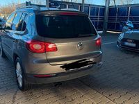 Gebraucht VW Tiguan 150 PS (110 kW) 2012 Grau SUV