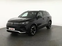 Gebraucht VW Tiguan R-line 150 PS (110 kW) 2024 Schwarz SUV