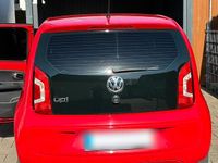 Second-hand VW up! 60 CP (44 kW) 2015 Roșu Hatchback