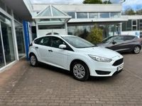 Gebraucht Ford Focus Ambiente 101 PS (74 kW) 2016 Weiß Limousine