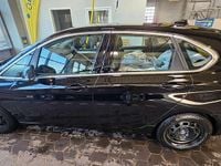 Gebraucht BMW 216 Active Tourer 116 PS (85 kW) 2015 Schwarz Van / Kleinbus