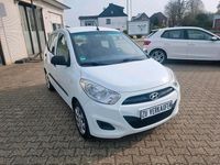 Gebraucht Hyundai i10 69 PS (50 kW) 2013 Weiß Kleinwagen