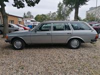 Gebraucht Mercedes 300 125 PS (91 kW) 1981 Grau Kombi