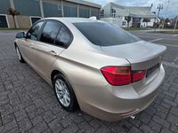 Gebraucht BMW 320 Comfort Edition 184 PS (135 kW) 2014 Silber Limousine