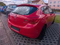 Gebraucht Opel Astra Edition 87 PS (63 kW) 2010 Rot Limousine