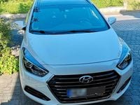 Gebraucht Hyundai i40 Premium 141 PS (103 kW) 2016 Weiß Kombi
