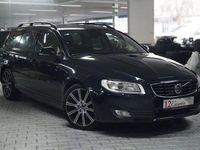 Gebraucht Volvo V70 Momentum 181 PS (133 kW) 2015 Schwarz Kombi