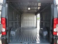 Gebraucht Fiat Ducato 89 kW (122 PS) 2023 Grau Van