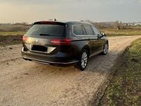 Gebraucht VW Passat Highline 179 PS (131 kW) 2018 Grau Kombi