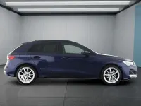 Gebraucht Audi A3 Sportback 116 PS (85 kW) 2024 Blau Kleinwagen