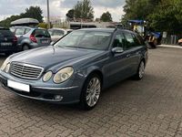 Gebraucht Mercedes E240 Elegance 177 PS (130 kW) 2003 Blau Kombi