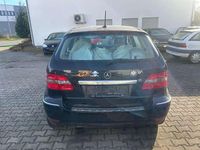 Gebraucht Mercedes B180 116 PS (85 kW) 2009 Kosmosschwarz  metalliclack Van / Kleinbus