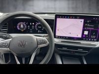 Gebraucht VW Passat Elegance 150 PS (110 kW) 2024 Weiß Kombi
