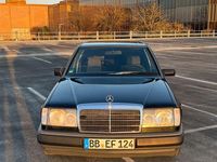 Gebraucht Mercedes 200 118 PS (86 kW) 1990 Schwarz Limousine