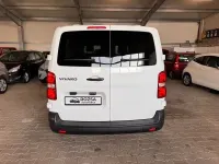 Gebraucht Opel Vivaro 120 PS (88 kW) 2021 Weiß Van / Kleinbus