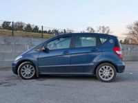 Gebraucht Mercedes A160 Elegance 95 PS (69 kW) 2011 Blau Kleinwagen