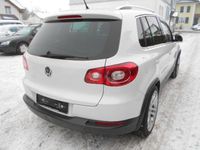 Gebraucht VW Tiguan Sport 170 PS (125 kW) 2010 Weiß metallic SUV