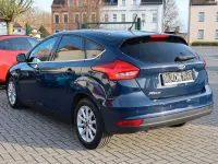 Używany Ford Focus Titanium 120 KM (88 kW) 2017 Niebieski Sedan/Limuzyna
