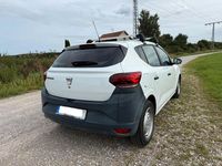 Gebraucht Dacia Sandero Acces 67 PS (49 kW) 2022 Weiß Limousine