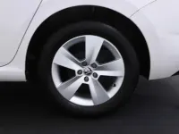 Gebraucht Skoda Scala Ambition 116 PS (85 kW) 2020 Weiß Kleinwagen